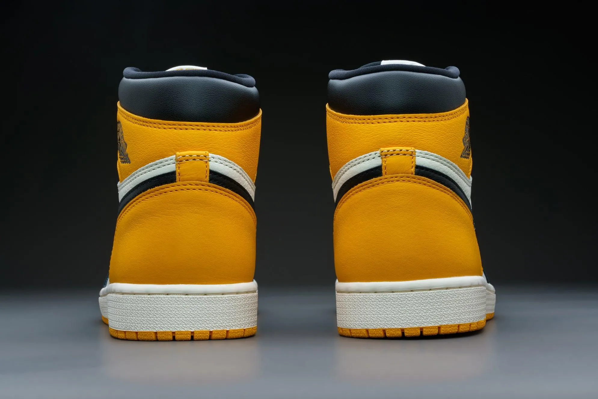 Air Jordan 1 Retro High OG Yellow Toe "Taxi"