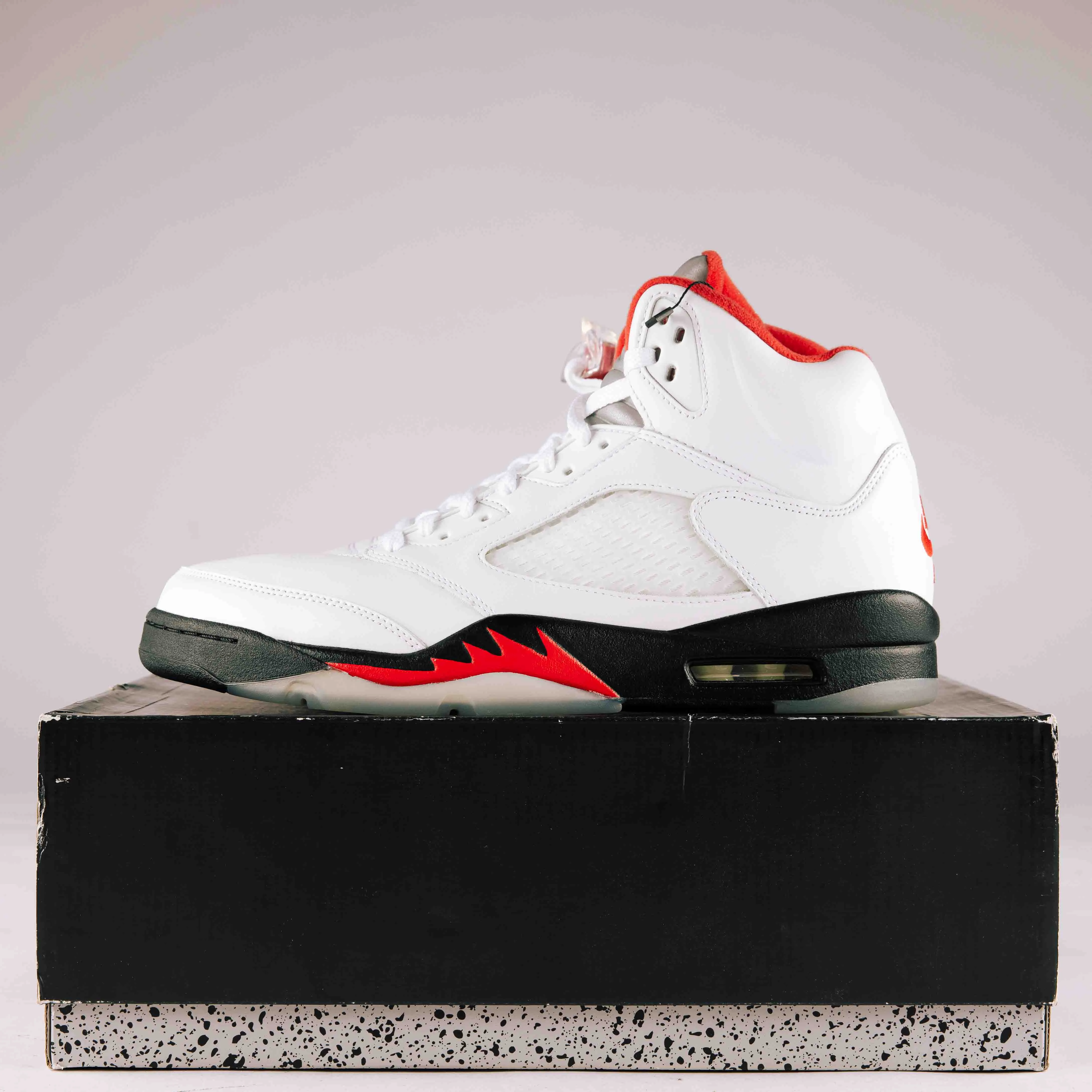 Air Jordan Retro 5 Fire Red Silver Tongue 2020 - Used - 0217