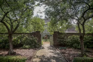 Dreamy Garden Canvas