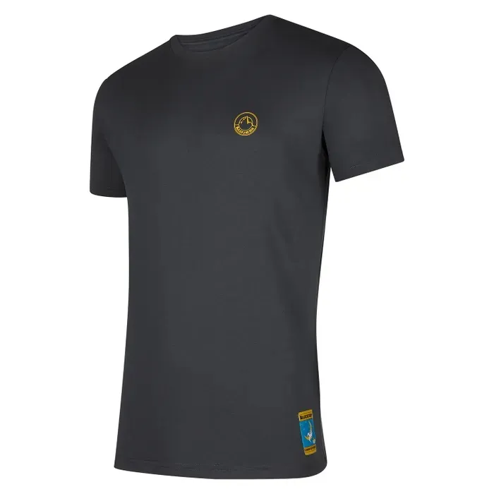 La Sportiva Men&#x27;s Climbing On The Moon T-Shirt Carbon/Giallo | Buy La Sportiva Men&#x27;s Climbing On The Moon T-Shirt Carbon/Giallo here | Outnorth