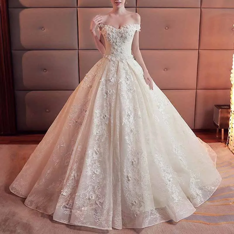 Lace Train Wedding Dress for Bride A Line Bride Dress Tulle Wedding Dress Strapless Bride Wear