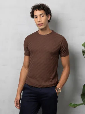 Self-structured chocolate round neck T-Shirt