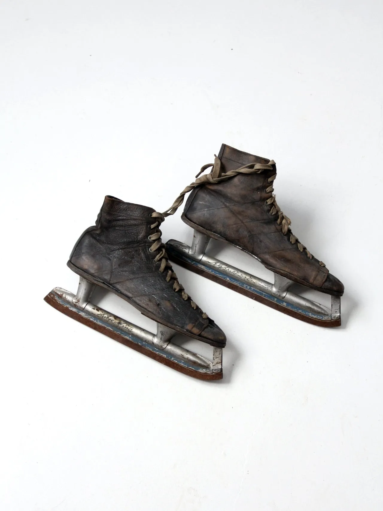 vintage AG Spaulding Silver Wing ice skates