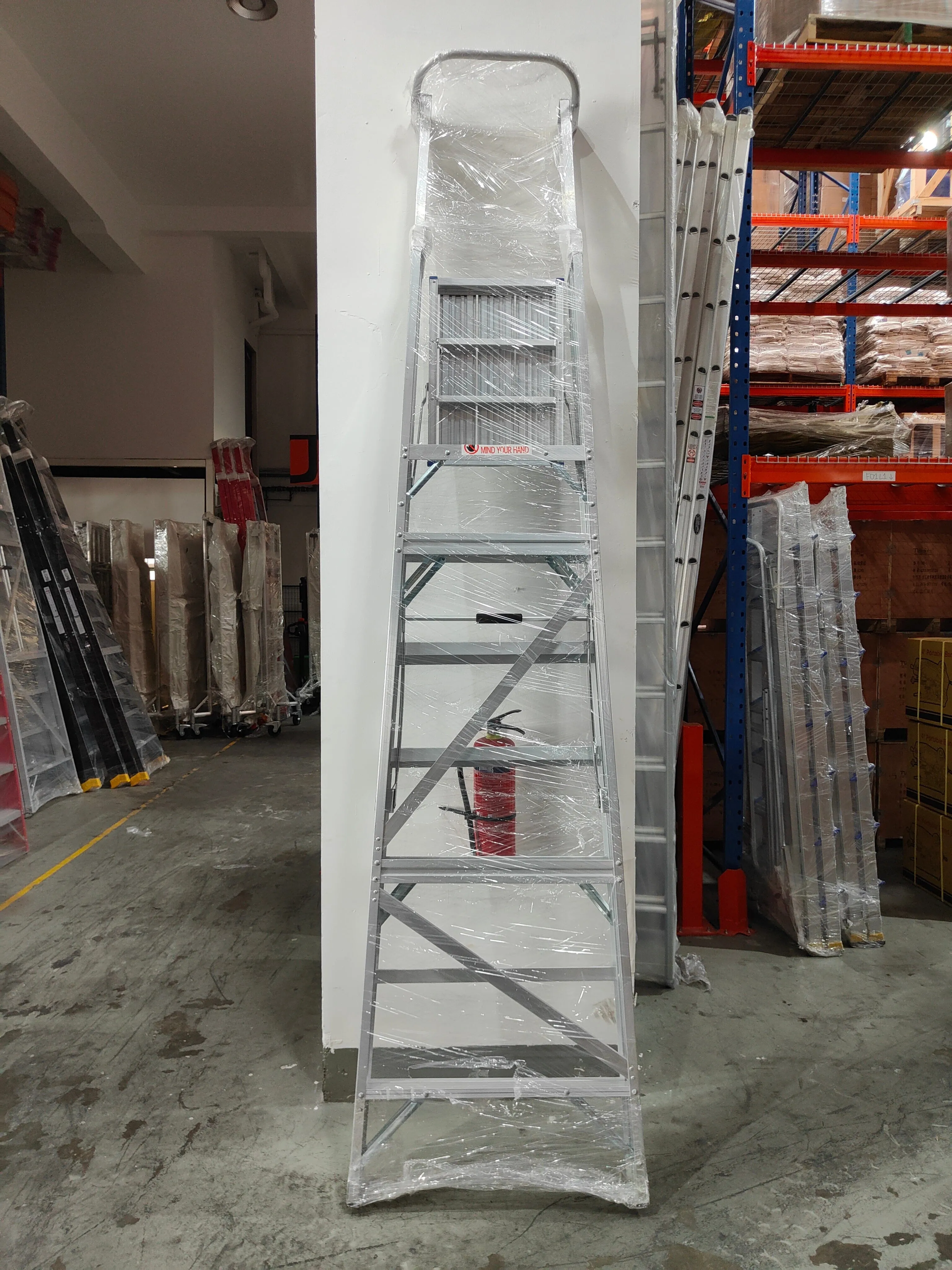 XG Aluminium Platform Ladders Come with Safety Chain | Sizes : 3 Steps to 12 Steps | Model : L-XG152EA